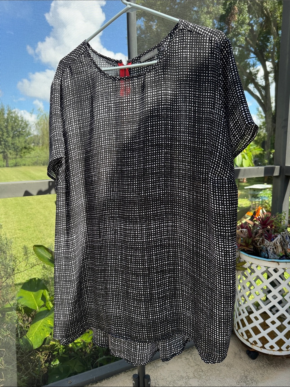 Apt. 9 Black short sleeve Blouse with White Dot Grid Pattern